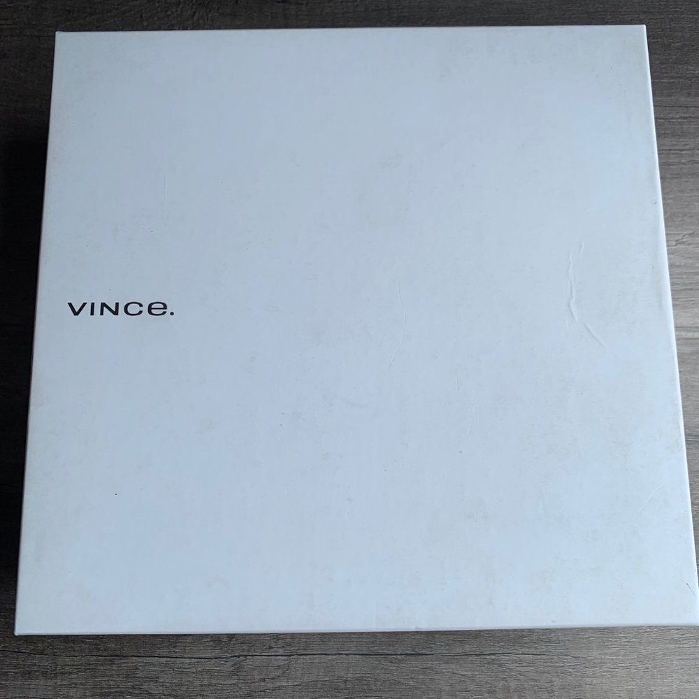 Vince Women's Blakely velvet ankle boots us size 8 - Picture 10 of 11